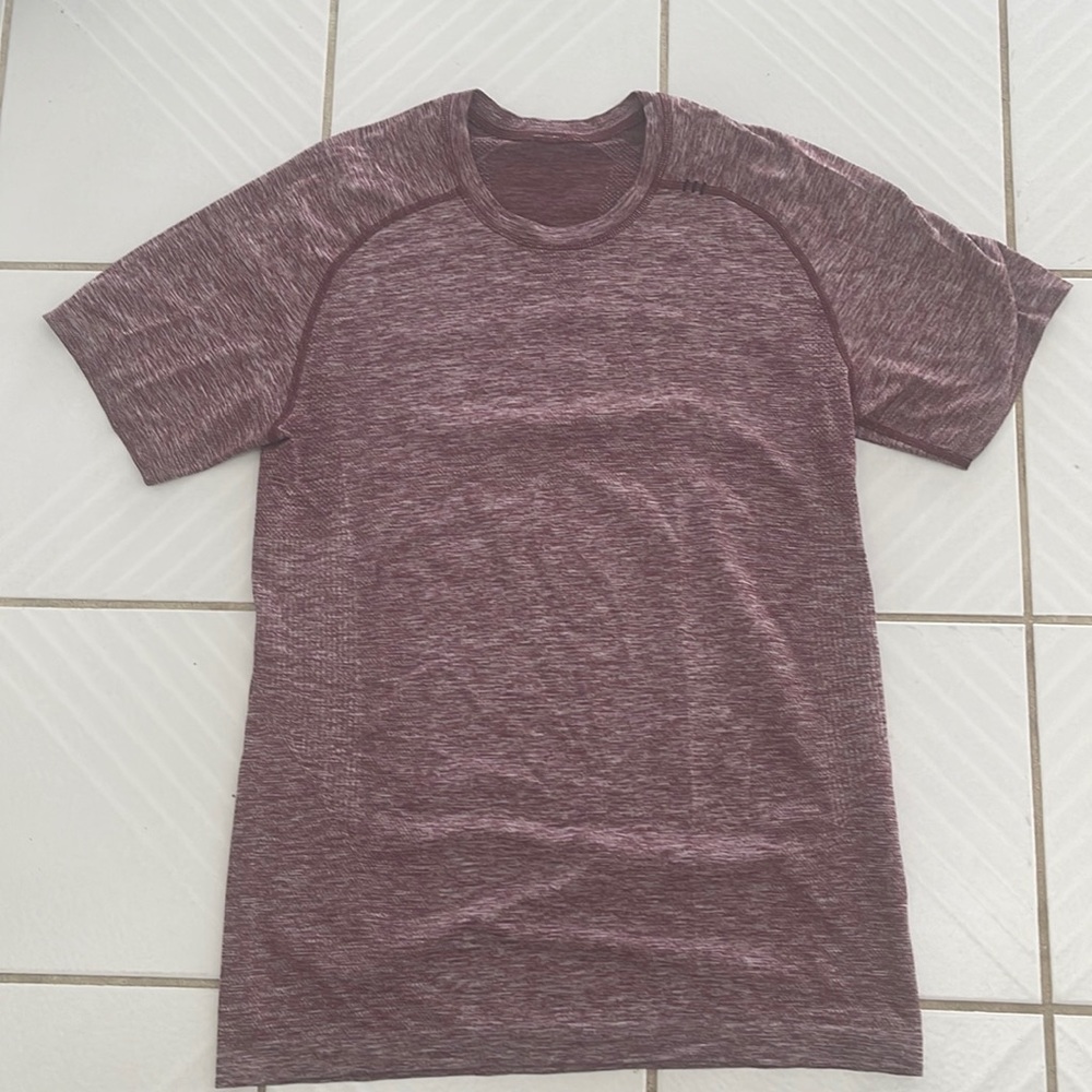 Mens Lululemon Metal Vent Tech. Size Med.